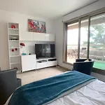 Apartment Nice, Grand Studio - Piscine - Terrasse Vue Mer Nice