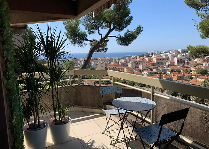 شقة Nice, Grand Studio - Piscine - Terrasse Vue Mer *