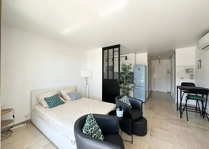Nice, Grand Studio - Piscine - Terrasse Vue Mer