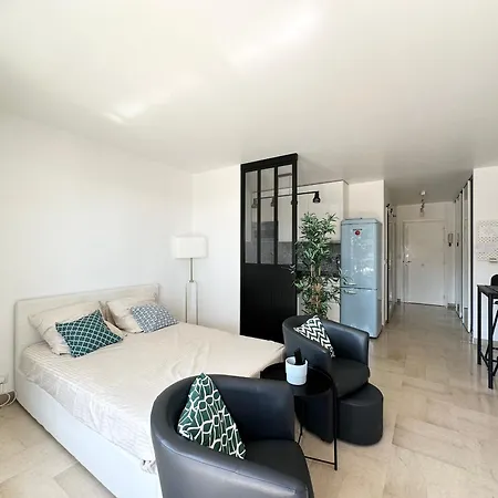 Nice, Grand Studio - Piscine - Terrasse Vue Mer