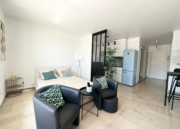 Nice, Grand Studio - Piscine - Terrasse Vue Mer * ニース