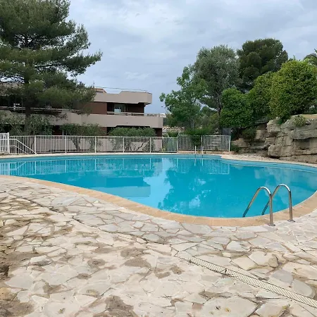 Daire Nice, Grand Studio - Piscine - Terrasse Vue Mer *