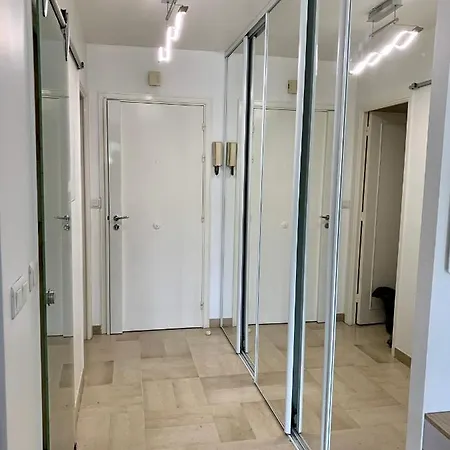Daire Nice, Grand Studio - Piscine - Terrasse Vue Mer